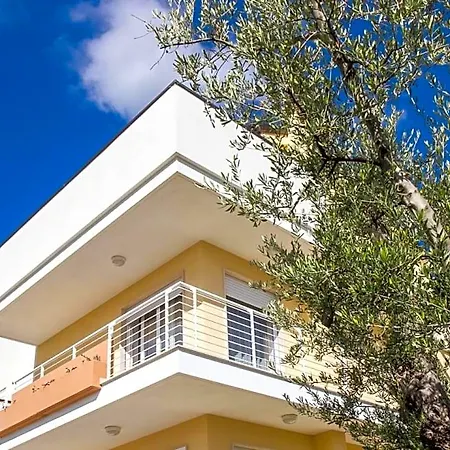 Bed & Breakfast Niviera Adelfia