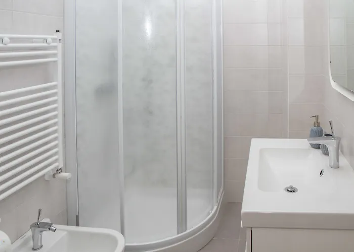 Oda ve Kahvaltı Niviera 4*